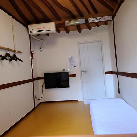 Hanok Raon Кьонджу Екстер'єр фото