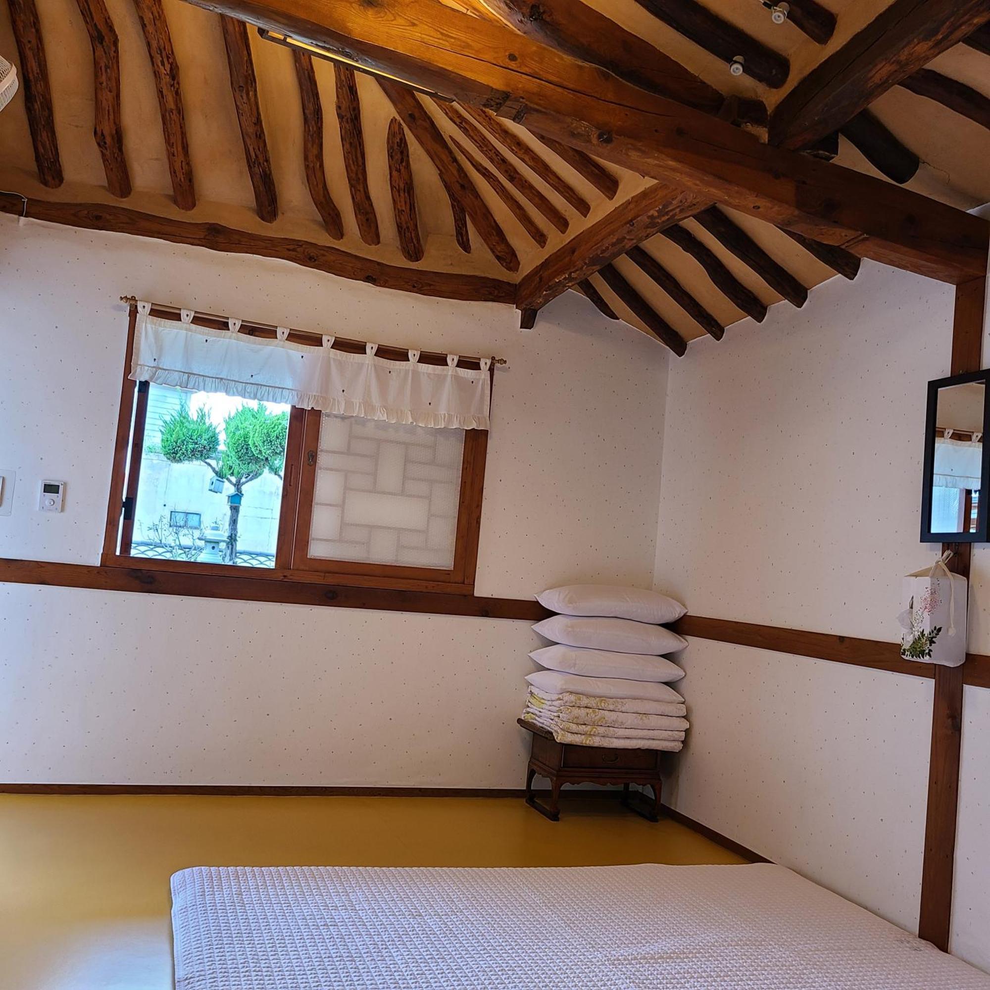 Hanok Raon Кьонджу Екстер'єр фото