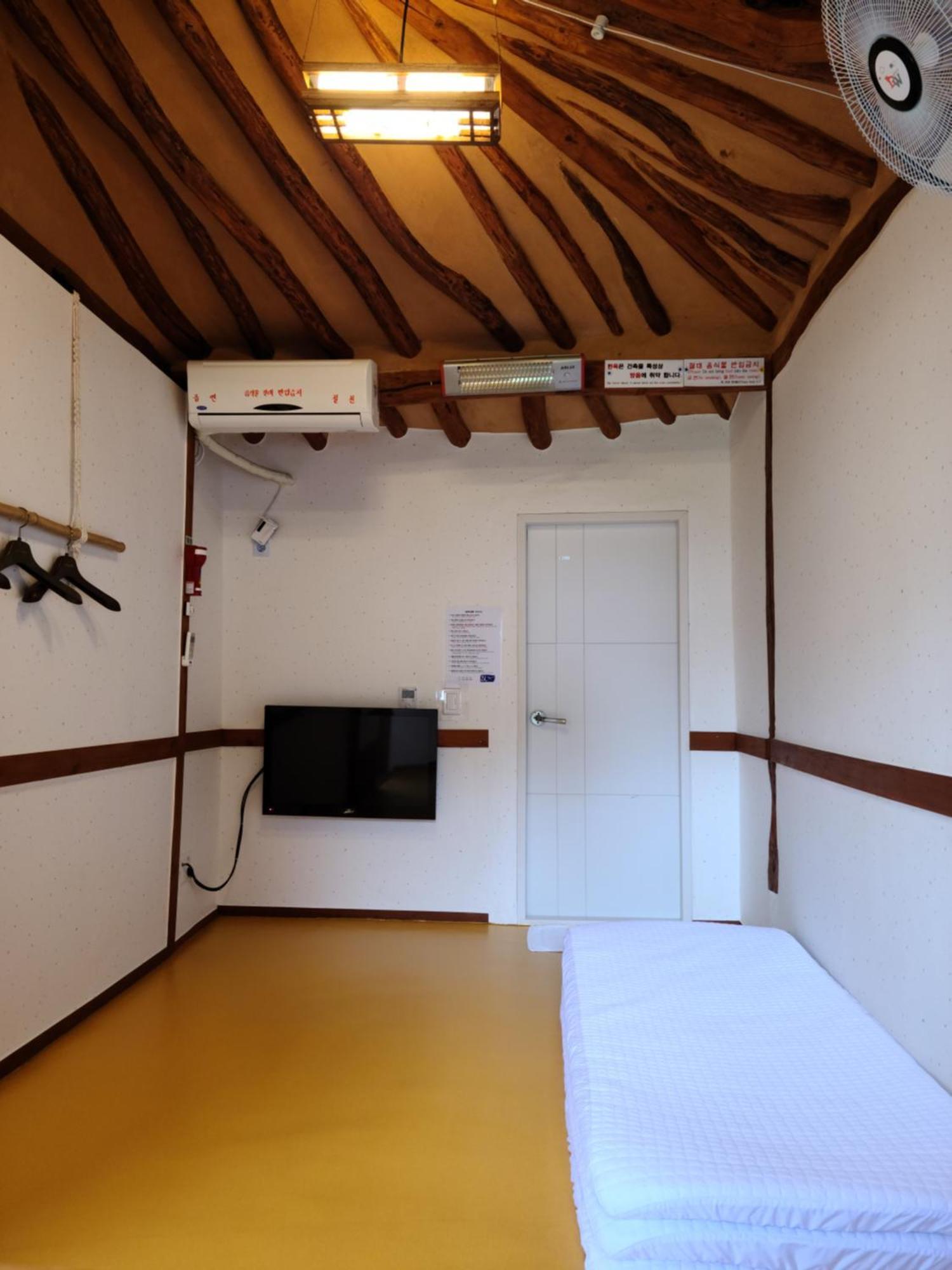 Hanok Raon Кьонджу Екстер'єр фото