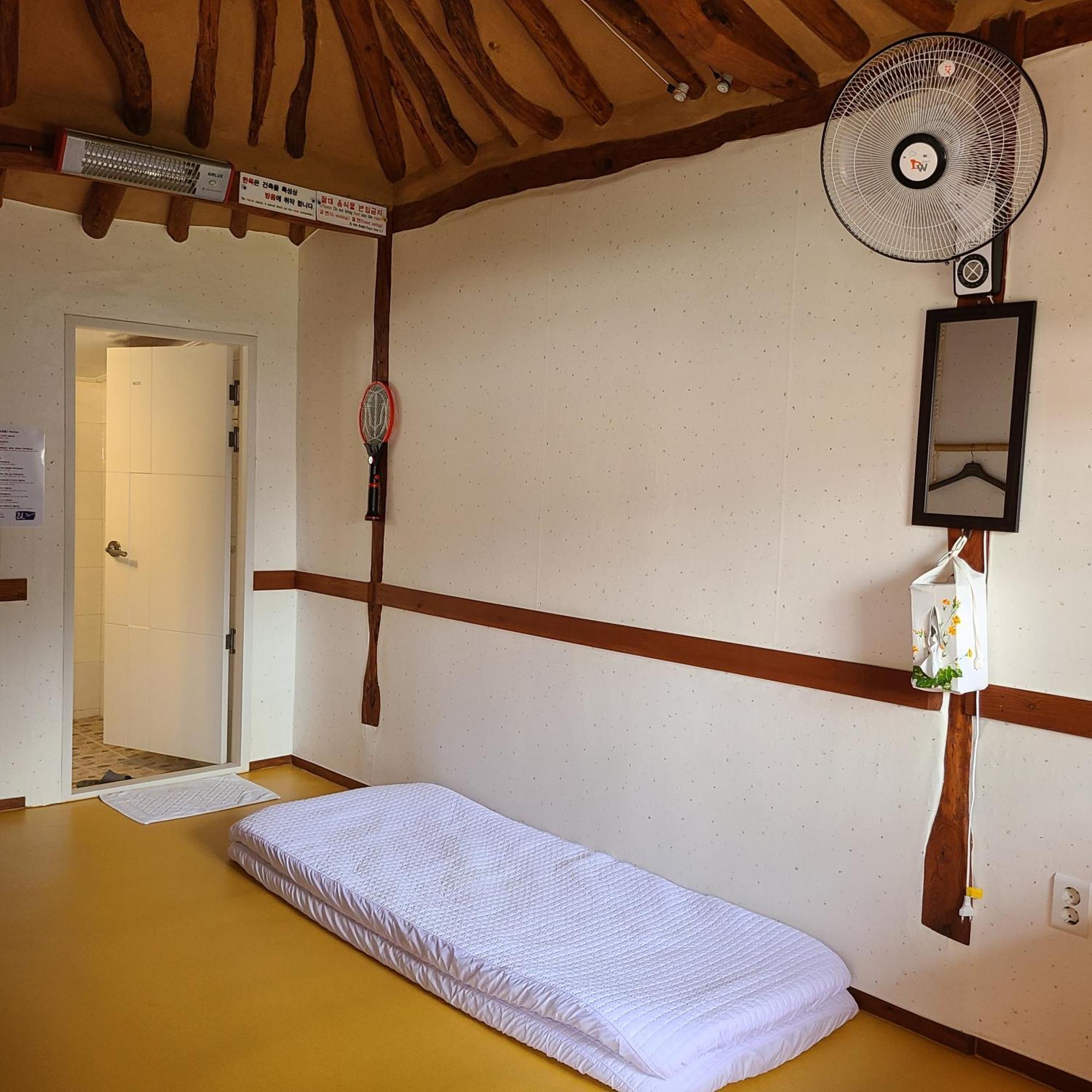 Hanok Raon Кьонджу Екстер'єр фото